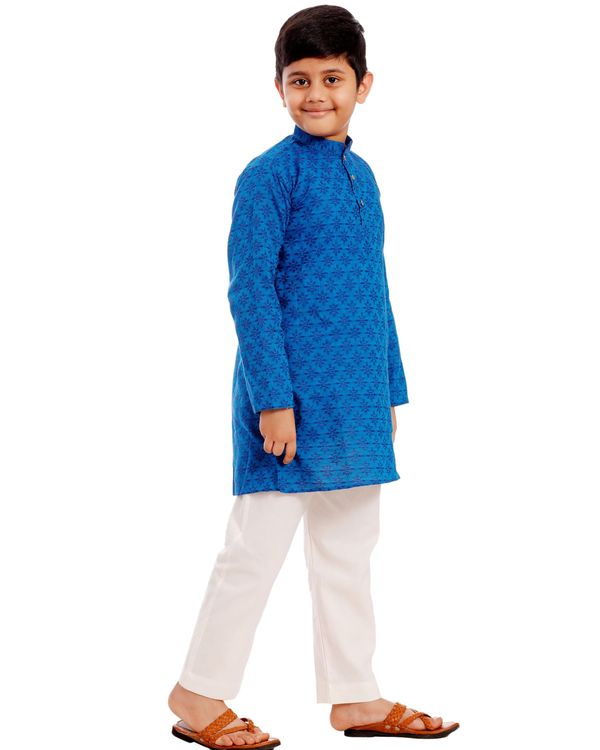 Blue and white printed kurta pyjama - set of two 3