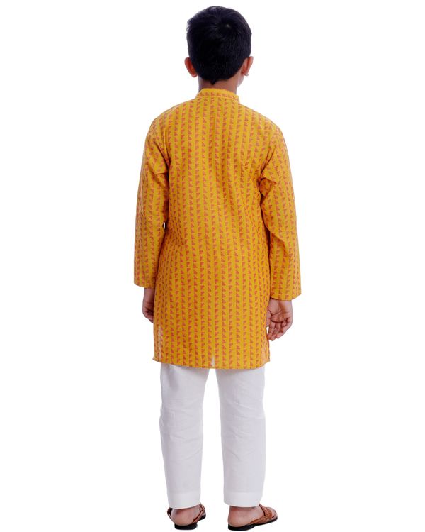 Yellow and white printed kurta pyjama - set of two 2