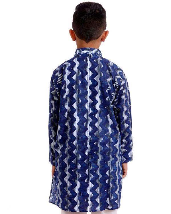 Blue and white zig-zag printed kurta pyjama - set of two 1