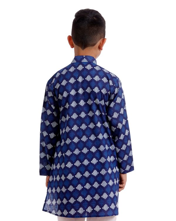 Blue and white printed kurta with pyjama - Set of Two 1