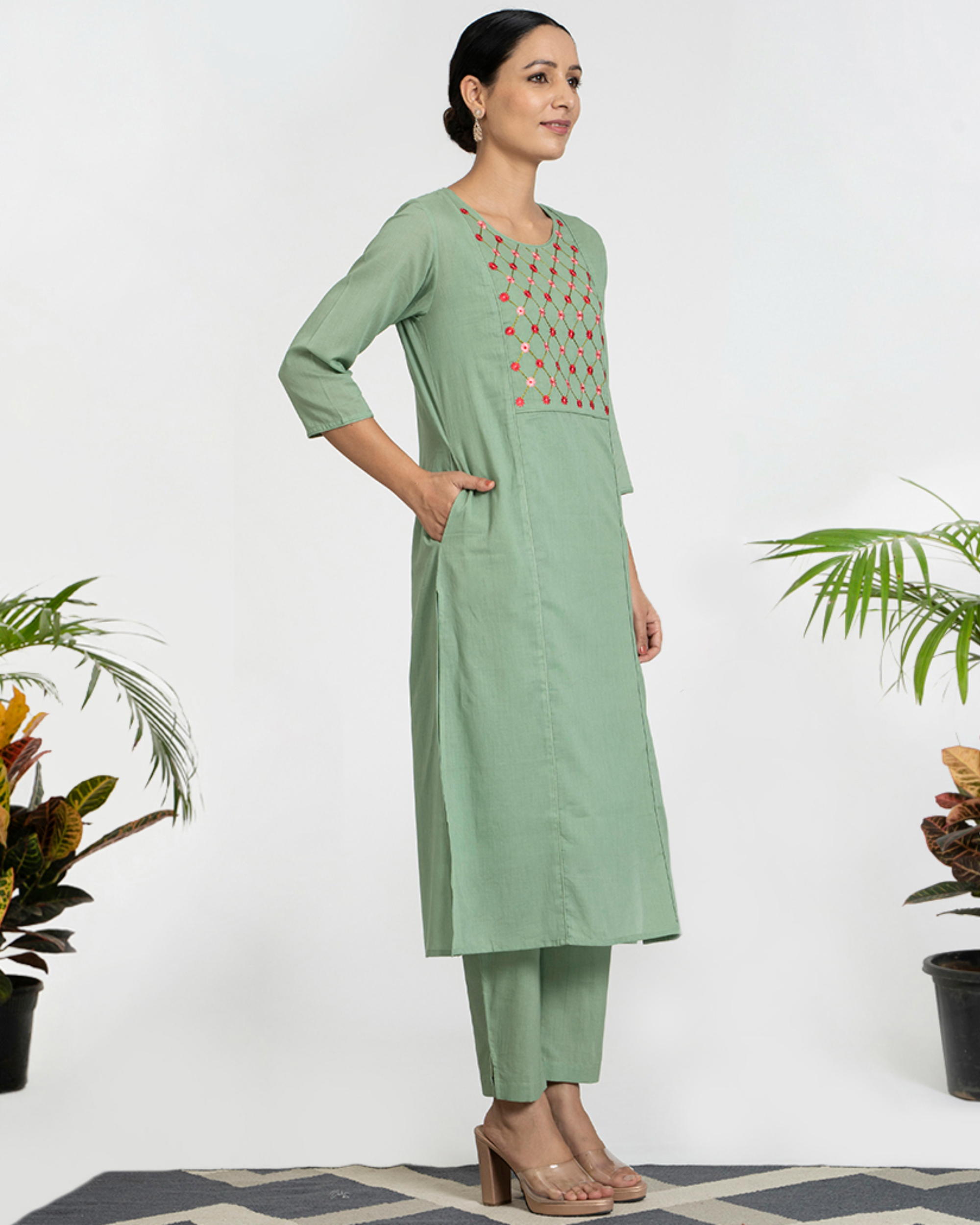 Pink on pastel green kurta set with dupatta set of four by Akiso The Secret Label