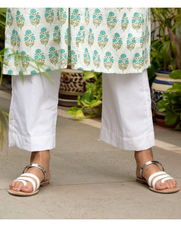 Snow white pants 1