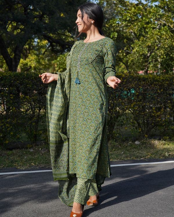 Pintucked yoke block printed green kurta and trouser with dupatta - Set of three 2