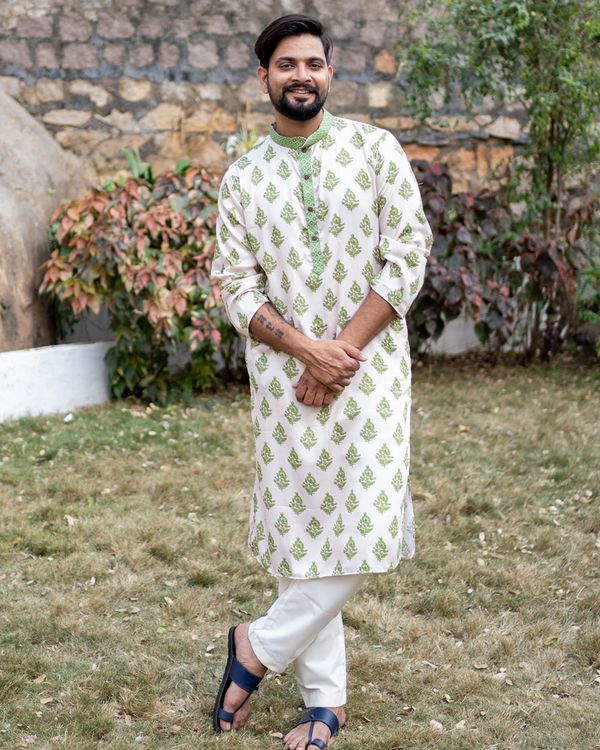 Beige and green buta printed kurta with white pyjama - set of two 3