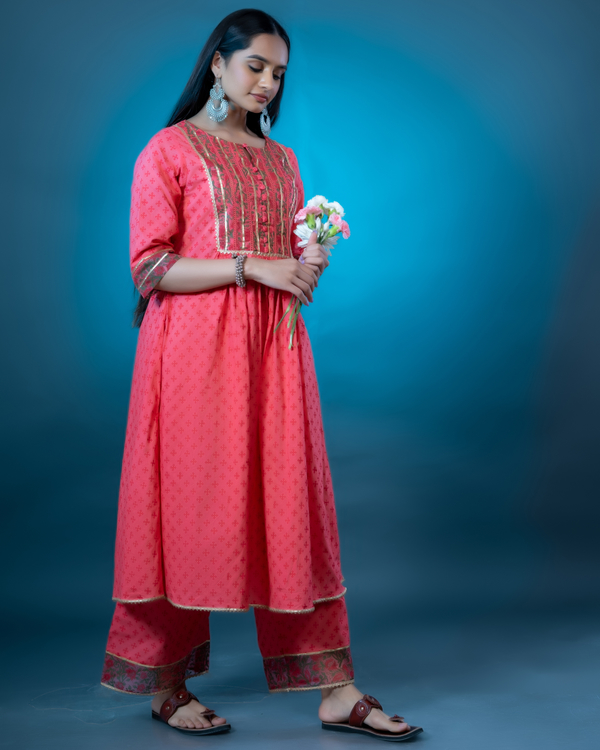 Old rose pink block printed kurta set with organza dupatta  set of three 4