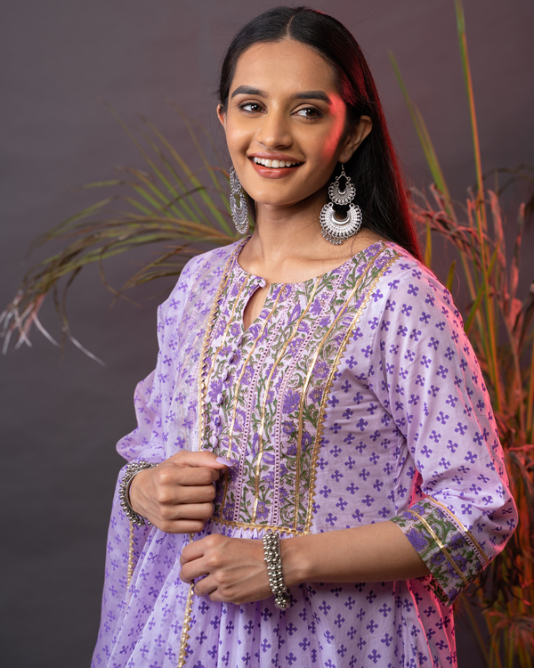 Purple block printed kurta set with organza dupatta  set of three 2