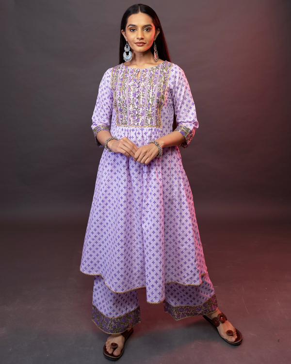Purple block printed kurta set with organza dupatta  set of three 4