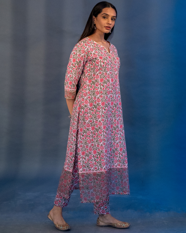 Dusty rose pink block printed kurta set with stole  set of three 4