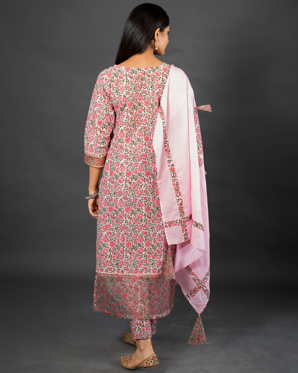 Dusty rose pink block printed kurta set with stole  set of three 5