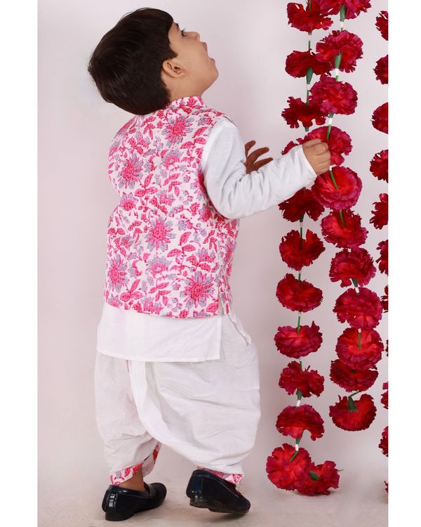 Pink and white floral kantha jacket with kurta and dhoti - set of three 2