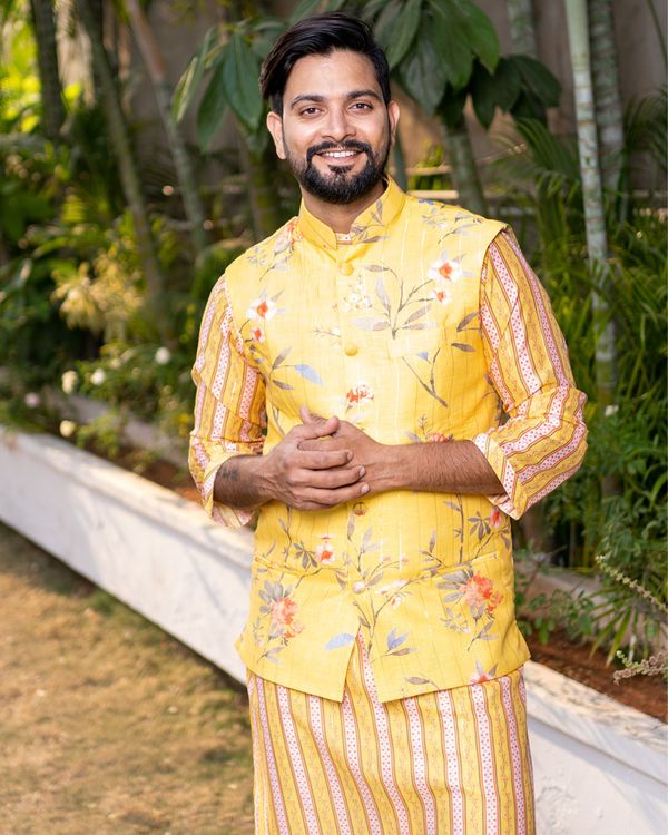 Yellow and red floral printed jacket with yellow striped chanderi kurta and beige pyjama - set of three 2