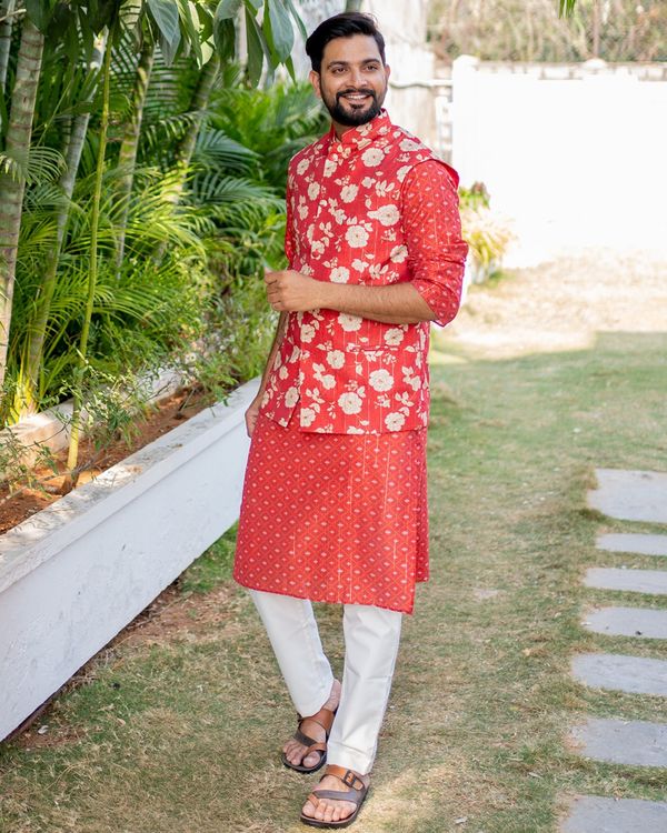 Red and white floral printed jacket with red chanderi kurta and beige pyjama - set of three 3