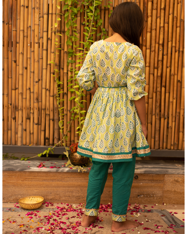 Green printed angrakha with contrast pants - set of two 2