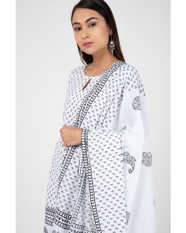 White and black hand-block boota printed suit set - set of three 5