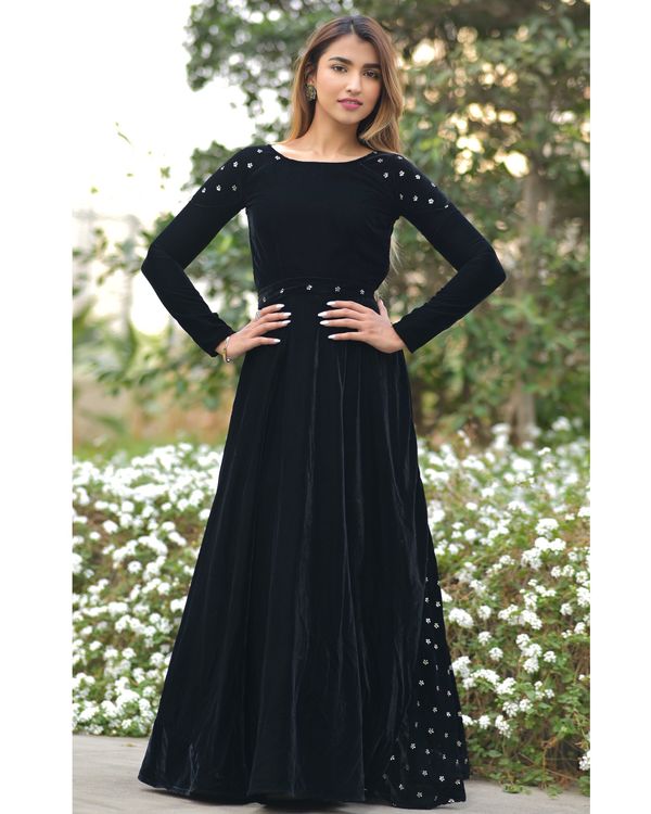 Black velvet embroidered shoulder dress 1