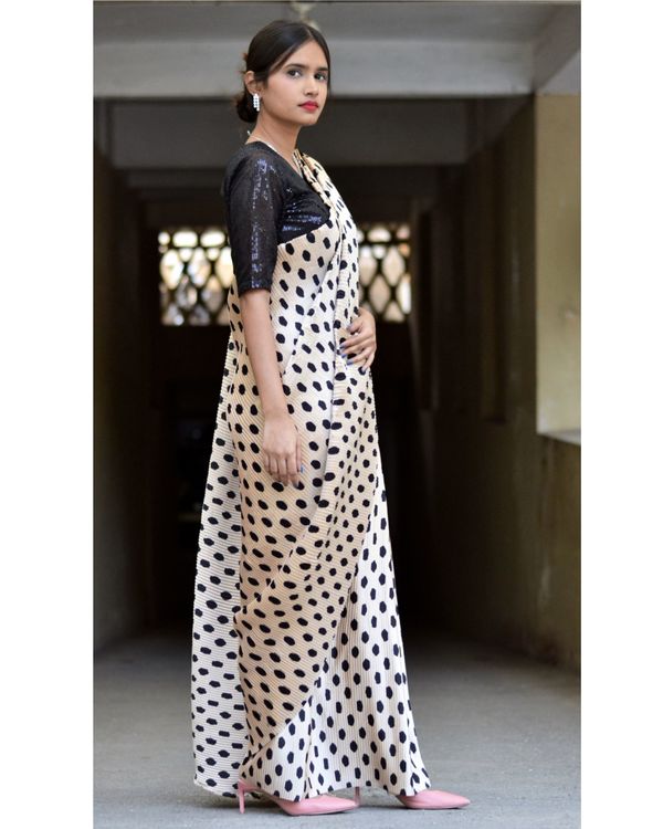 Beige and black polka dot pleated georgette saree  2