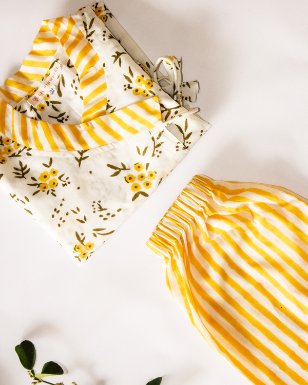 Yellow floral pyjama set - set of two 1
