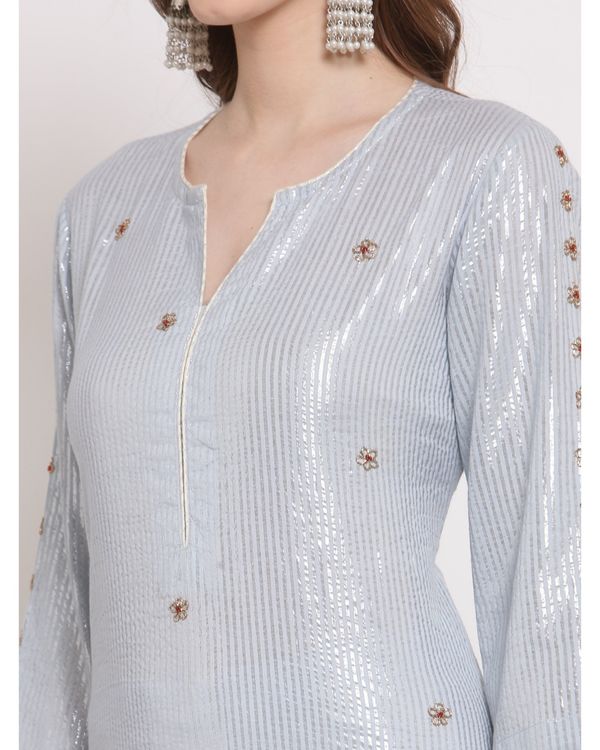 Light blue striped embroidered kurta 3