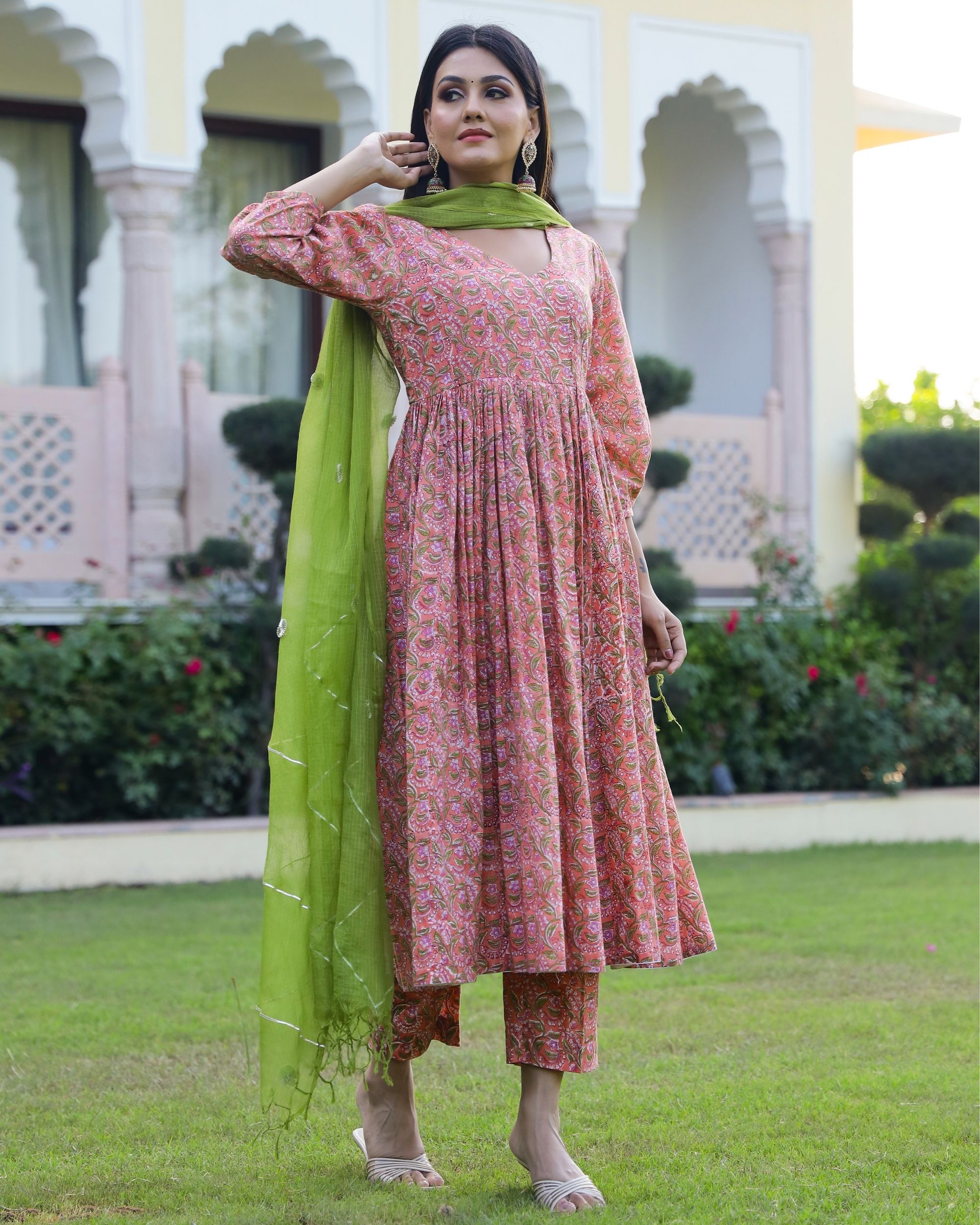 Kundali Bhagya Preeta Style Lucknavi Pallazo Suit