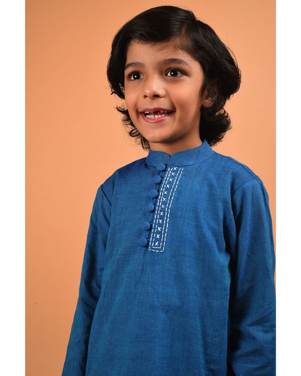 Sea blue embroidered kurta with pyjama - set of two 3