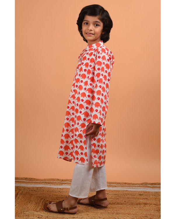White and orange elephant printed kurta with pyjama - set of two 2