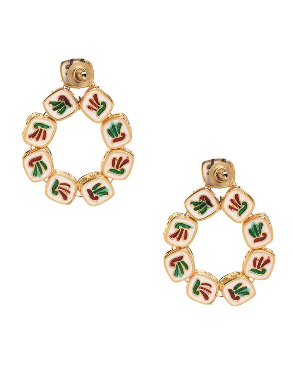 Green handcrafted kundan earrings 1