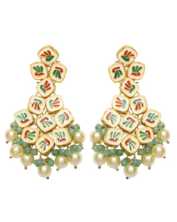 Jade and pearl beaded kundan earrings with maang tikka - set of two 1