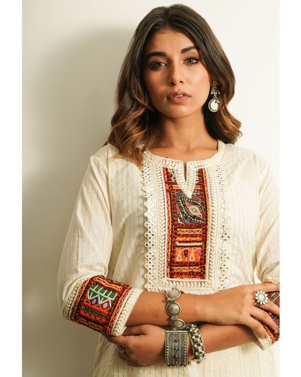 White strips kutch embroidered kurta by Keva | The Secret Label