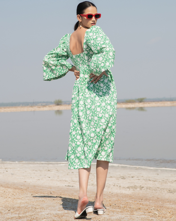 Green victorian dress 1