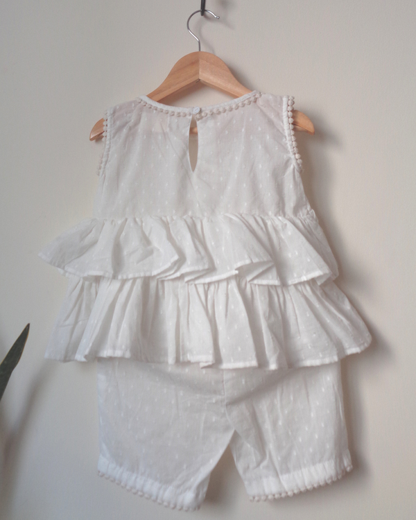White top ruffled and shorts set - set of two 1