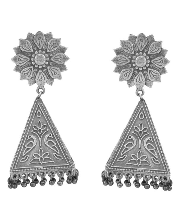Flower engraved pyramid brass earrings 2