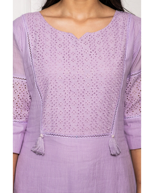 Lilac schiffli kurta with pants - set of two 3