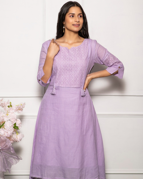 Lilac schiffli kurta with pants - set of two 4
