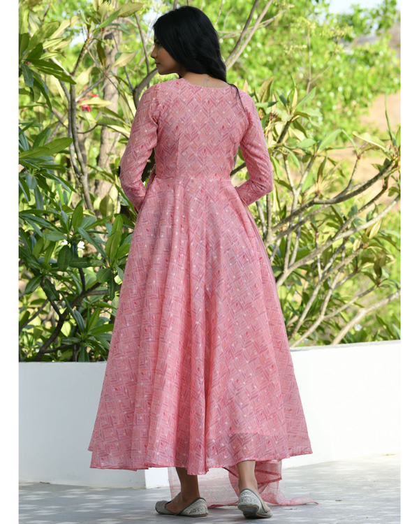 Pink dress with dupatta - set of two 3
