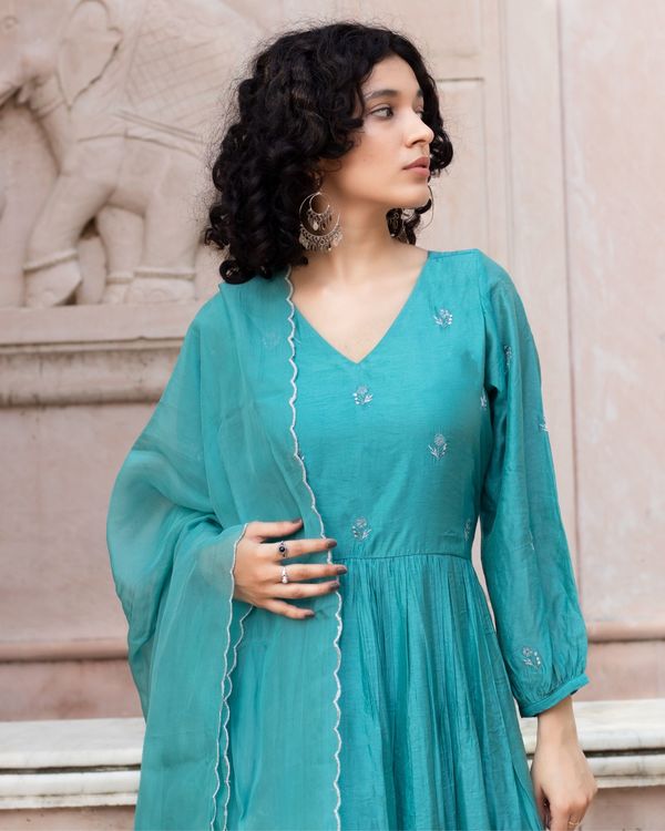 Teal embroidered kurta - set of two 1