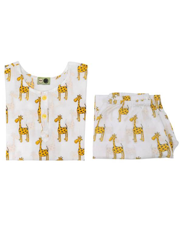 White and yellow giraffe printed unisex night suit - set of two 1