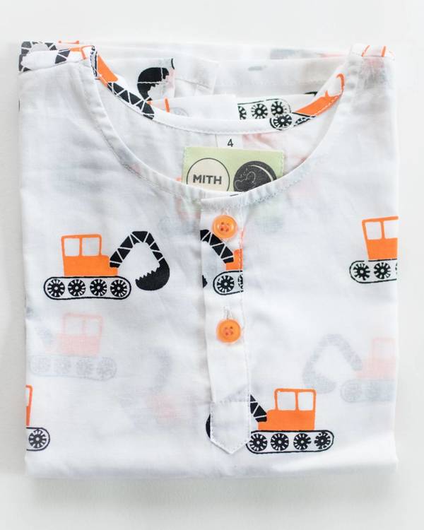White and multicolor bulldozer printed unisex night suit - set of two 1