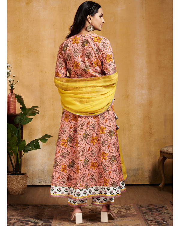 Peach and white flower printed suit set - set of three 1