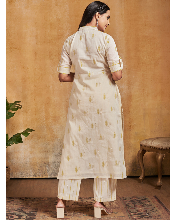 Ivory and yellow embroidered kurta set - set of two 1
