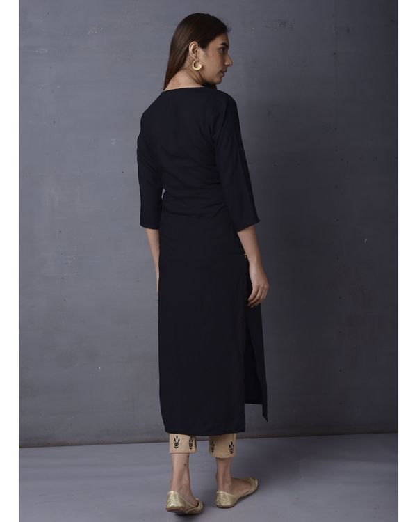 Black embroidered kurta 1