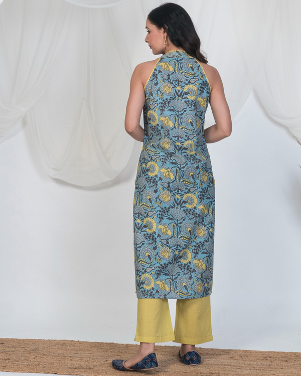 Sleeveless kurta in blue with yellow print 1