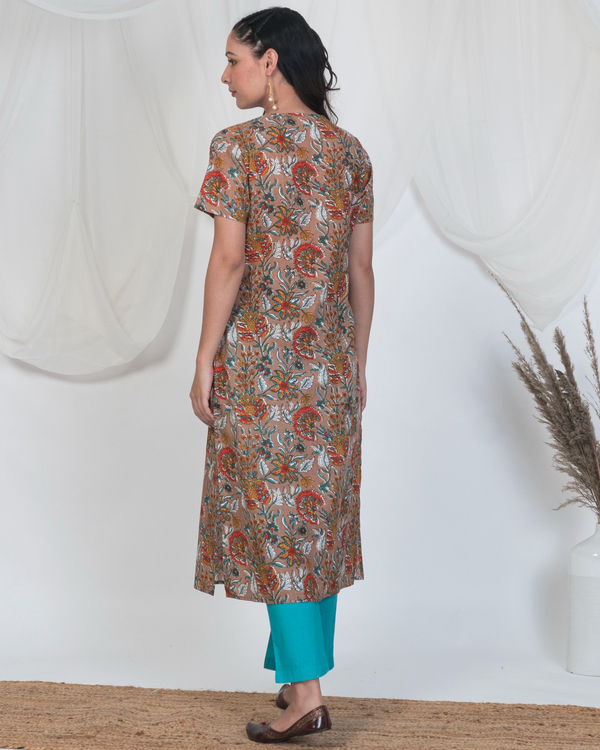 Hazel brown kurta with wooden buttons 1
