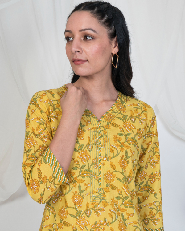 Yellow printed kurta with embroidery 1