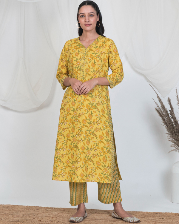Yellow printed kurta with embroidery 3