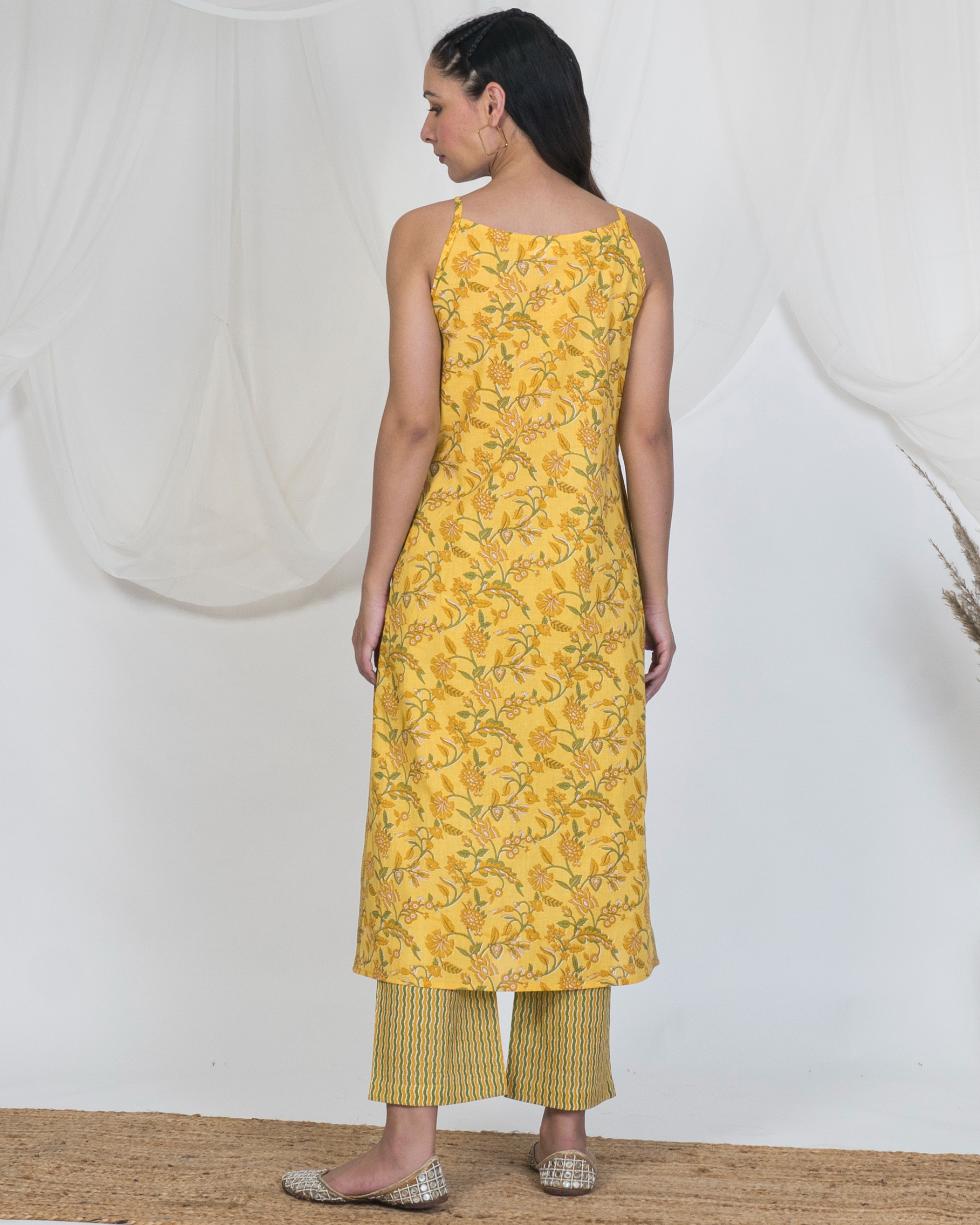 Yellow spaghetti kurta with striped pants - set of two by Akiso