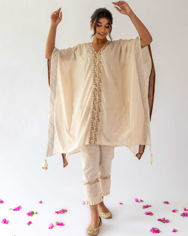 Ivory kaftan and pant set with inner - set of three 4