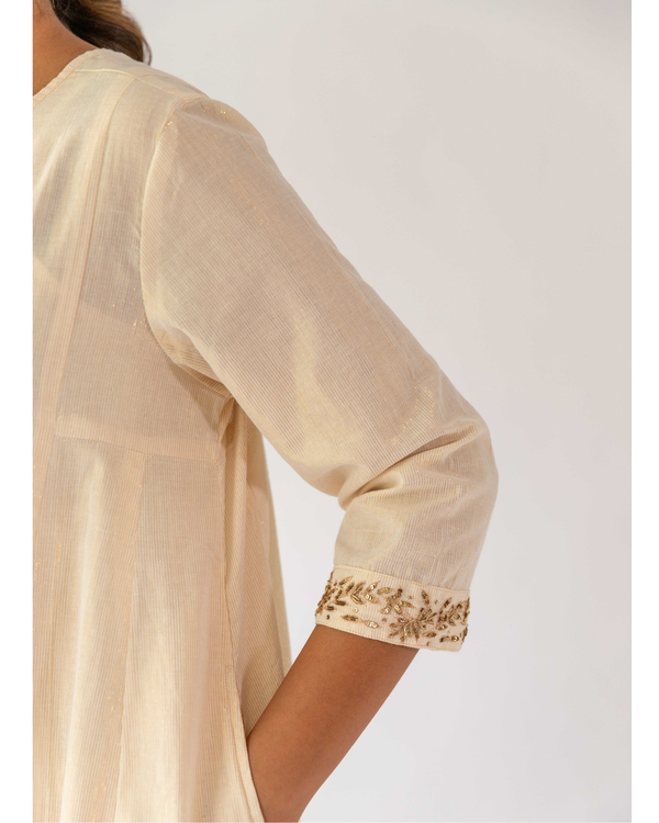 Ivory a-line kurta with inner - set of two 3