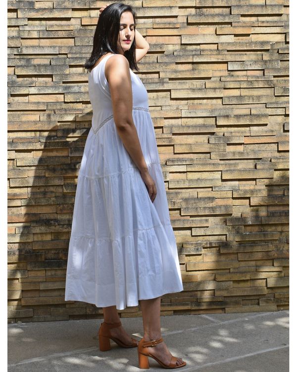 White cotton tiered dress with lace detailing 3