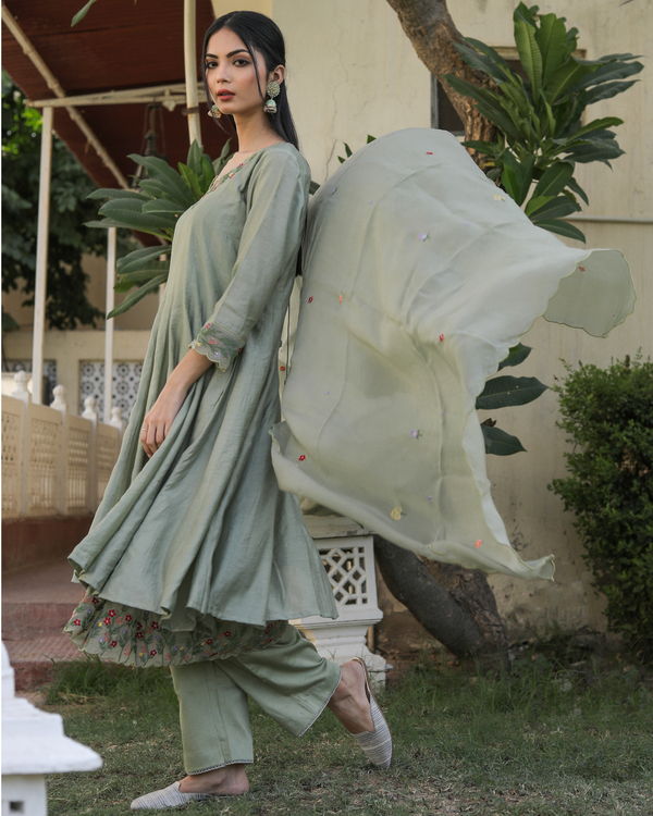 Sage green kalidar kurta set with scallop dupatta - set of three 2