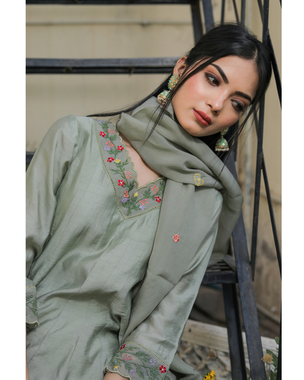 Sage green kalidar kurta set with scallop dupatta - set of three 3